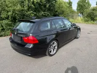 Gebraucht BMW 318 143 PS (105 kW) 2012 Schwarz Limousine