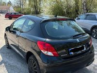 Gebraucht Peugeot 207 95 PS (69 kW) 2009 Schwarz Kleinwagen