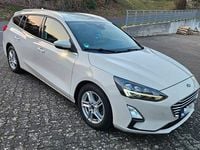 Gebraucht Ford Focus Trend 125 PS (91 kW) 2020 Weiß Limousine