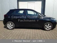 Gebraucht Hyundai i20 Select 75 PS (55 kW) 2019 Schwarz Kleinwagen