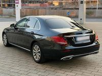 Gebraucht Mercedes E220 Avantgarde 194 PS (142 kW) 2018 Schwarz Limousine