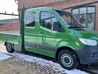 Gebraucht Mercedes 500 150 PS (110 kW) 2023 Grün (laubgrün) Van