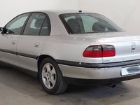 Gebraucht Opel Omega 136 PS (100 kW) 1999 Silber Limousine