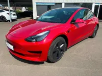 Gebraucht Tesla Model 3 208 kW (283 PS) 2022 Red multicoat metallic Limousine