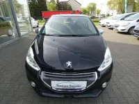 Gebraucht Peugeot 208 Allure 120 PS (88 kW) 2013 Schwarz Kleinwagen