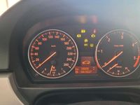 Gebraucht BMW 320 177 PS (130 kW) 2008 Weiß Kombi