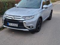 Gebraucht Mitsubishi Outlander 150 PS (110 kW) 2017 Grau SUV