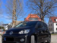 Gebraucht VW up! high up! 90 PS (66 kW) 2016 Schwarz Kleinwagen