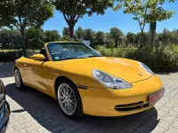Gebraucht Porsche 996 300 PS (220 kW) 1999 Gelb Cabrio