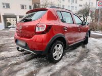 Gebraucht Dacia Sandero Stepway 90 PS (66 kW) 2013 Rot Kleinwagen