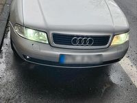 Gebraucht Audi A4 125 PS (91 kW) 2000 Silber Limousine