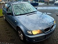 Gebraucht BMW 318 143 PS (105 kW) 2004 Blau Limousine