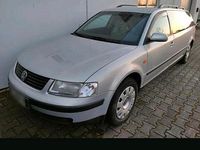 Gebraucht VW Passat 100 PS (73 kW) 2009 Silber Limousine