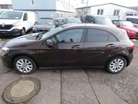 Gebraucht Mercedes A180 Style 109 PS (80 kW) 2014 Orientbraun  metalliclack Kleinwagen