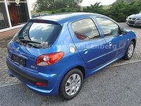 Gebraucht Peugeot 206+ 68 PS (50 kW) 2012 Blau metallic Kleinwagen