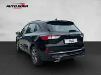 Usado Ford Kuga ST-Line 120 HP (88 kW) 2023 Preto SUV