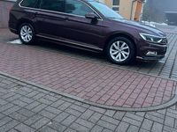 Gebraucht VW Passat Highline 150 PS (110 kW) 2015 Rot Kombi