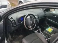 Gebraucht Hyundai i30 90 PS (66 kW) 2011 Grau Kombi