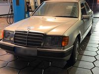 Gebraucht Mercedes E220 150 PS (110 kW) 1992 Silber Limousine
