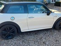Gebraucht Mini John Cooper Works 192 PS (141 kW) 2015 Weiß Kleinwagen