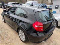 Gebraucht BMW 116 Advantage 122 PS (89 kW) 2010 Schwarz Kleinwagen