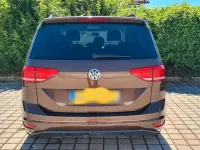 Gebraucht VW Touran Trendline 110 PS (80 kW) 2016 Braun Van / Kleinbus