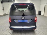 Gebraucht VW Caddy Highline 150 PS (110 kW) 2017 Blau (starlightblaumet.) Van / Kleinbus