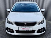 Gebraucht Peugeot 308 Active 131 PS (96 kW) 2021 Weiß Kleinwagen