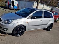 Gebraucht Ford Fiesta 60 PS (44 kW) 2007 Silber Kleinwagen