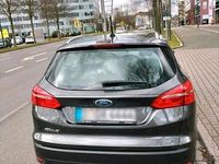 Usata Ford Focus 120 CV (88 kW) 2018 Grigio Station wagon