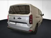 Neu VW T7 150 PS (110 kW) 2026 Grau Van