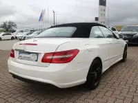 Gebraucht Mercedes E250 AMG line 204 PS (150 kW) 2011 Weiß Cabrio