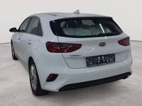 Gebraucht Kia Ceed Vision 160 PS (117 kW) 2021 Carraraweiß Kleinwagen
