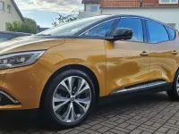 Gebraucht Renault Scénic IV Intens 110 PS (80 kW) 2017 Gelb epa + schwarz gne Van / Kleinbus