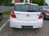 Gebraucht Hyundai i30 109 PS (80 kW) 2010 Silber Limousine