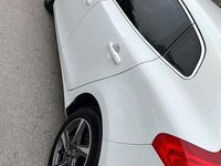 Gebraucht Volvo V40 R-Design 190 PS (139 kW) 2014 Weiß Kleinwagen