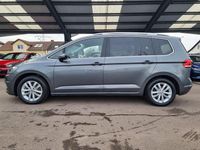 Gebraucht VW Touran Highline 150 PS (110 kW) 2016 Grau Van / Kleinbus