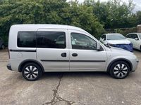 Gebraucht Opel Combo Edition 90 PS (66 kW) 2007 Silber Van / Kleinbus