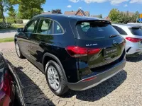 Gebraucht Mercedes GLA180 136 PS (100 kW) 2023 Schwarz SUV