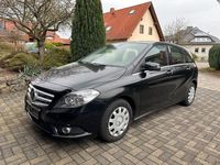 Gebraucht Mercedes B180 122 PS (89 kW) 2014 Schwarz Van / Kleinbus