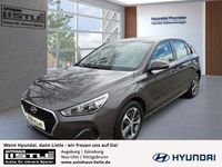 Gebraucht Hyundai i30 Select 99 PS (72 kW) 2018 Braun (metallic) Limousine
