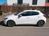 Used Mazda 2 75 HP (55 kW) 2017 White Hatchback
