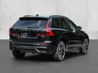 Neu Volvo XC60 Plus 250 PS (183 kW) 2025 Schwarz SUV