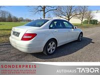 Gebraucht Mercedes C180 156 PS (114 kW) 2011 Calcitweiss/zirrusweiss Limousine
