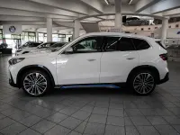 Gebraucht BMW iX1 xLine 230 kW (313 PS) 2023 Alpinweiss iii SUV