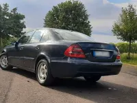 Gebraucht Mercedes E220 150 PS (110 kW) 2002 Schwarz Limousine