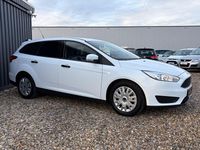 Gebraucht Ford Focus Ambiente 101 PS (74 kW) 2016 Weiß Kombi