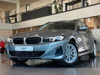 Gebraucht BMW 320 190 PS (139 kW) 2023 Grau Kombi