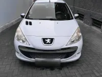 Gebraucht Peugeot 206+ 73 PS (53 kW) 2012 Weiß Kleinwagen
