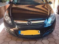 Używany Opel Corsa Selection 87 KM (63 kW) 2010 Czarny Hatchback